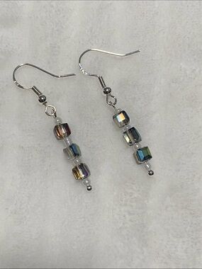 Good Vibes 😎 Only Iridescent Crystal Cube Drop Earrings - Multicolor Silver-Tone